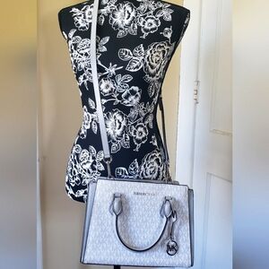 Michael kors satchel crossbody w/ matching wallet